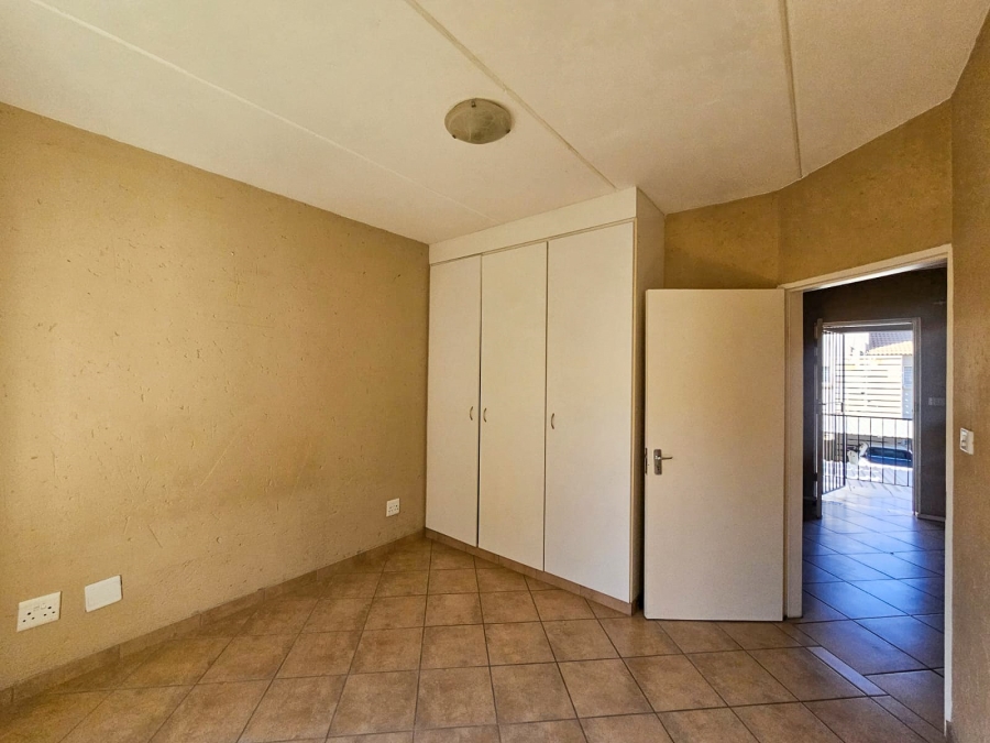 1 Bedroom Property for Sale in Van Der Hoff Park North West